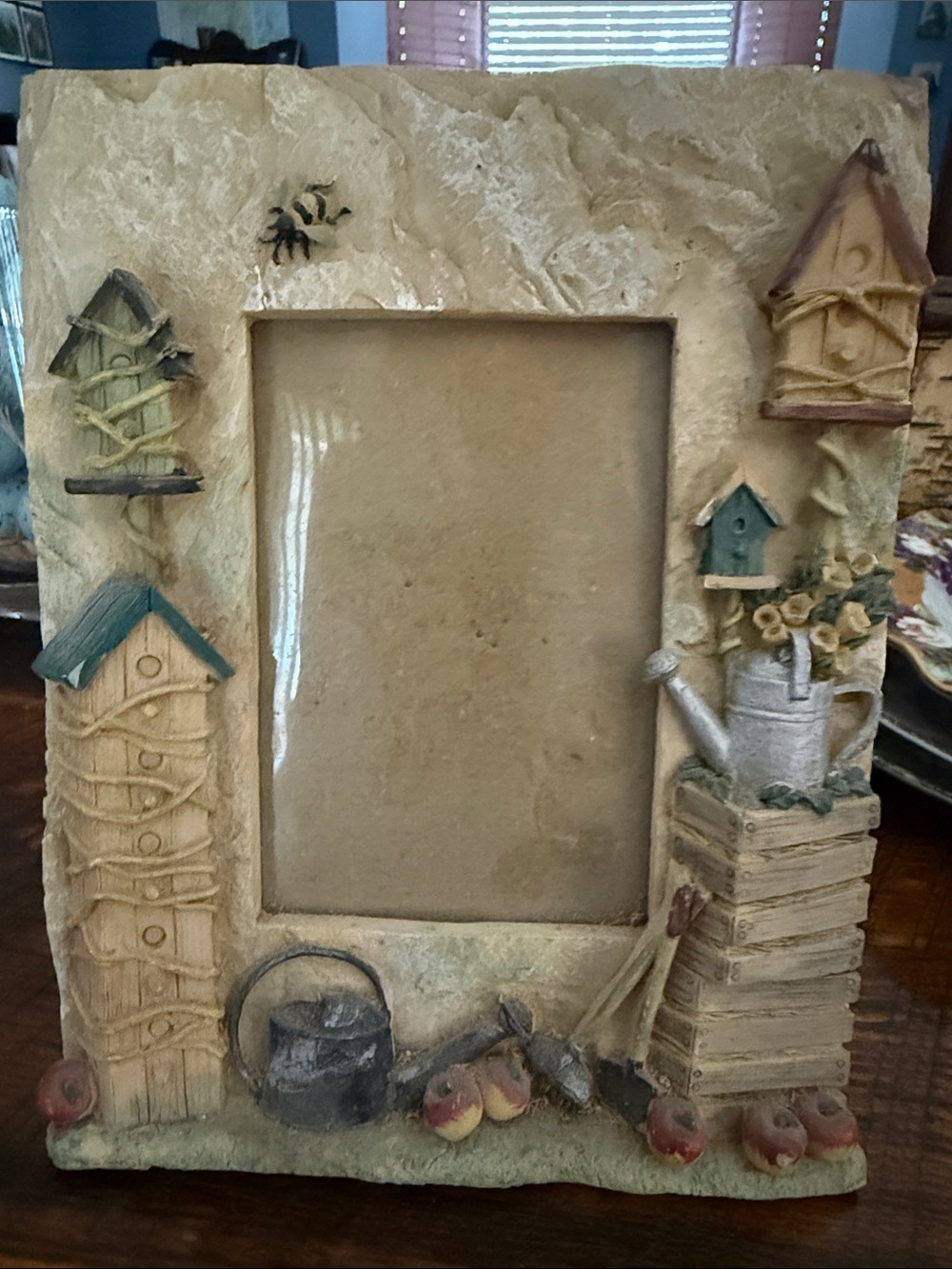 Rustic Garden Birdhouse Photo Frame